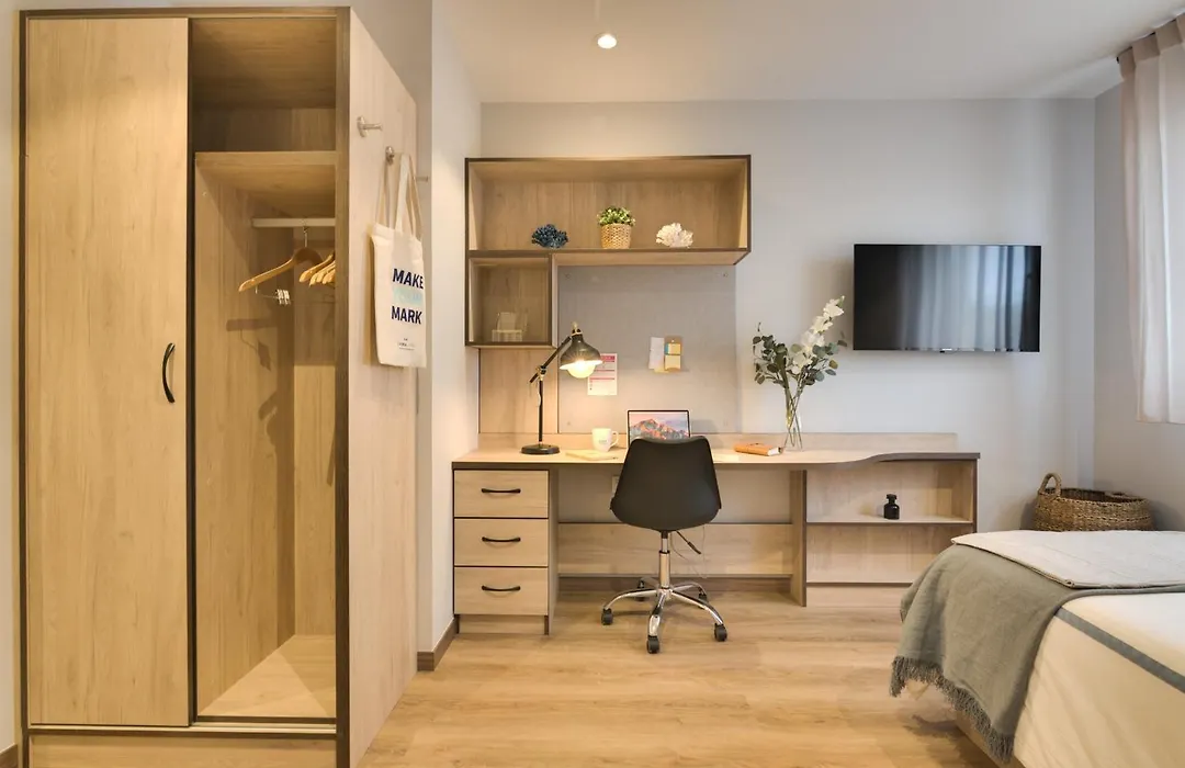 Livensa Living Salamanca Parking Free-1